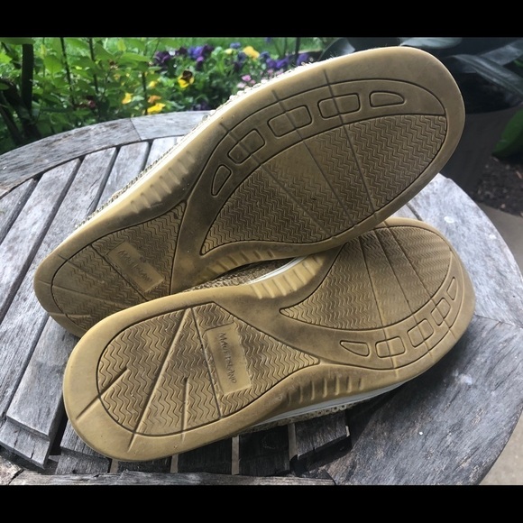 🎈3/$25🎈Maui Island yellow sequins loafers - Picture 6 of 7